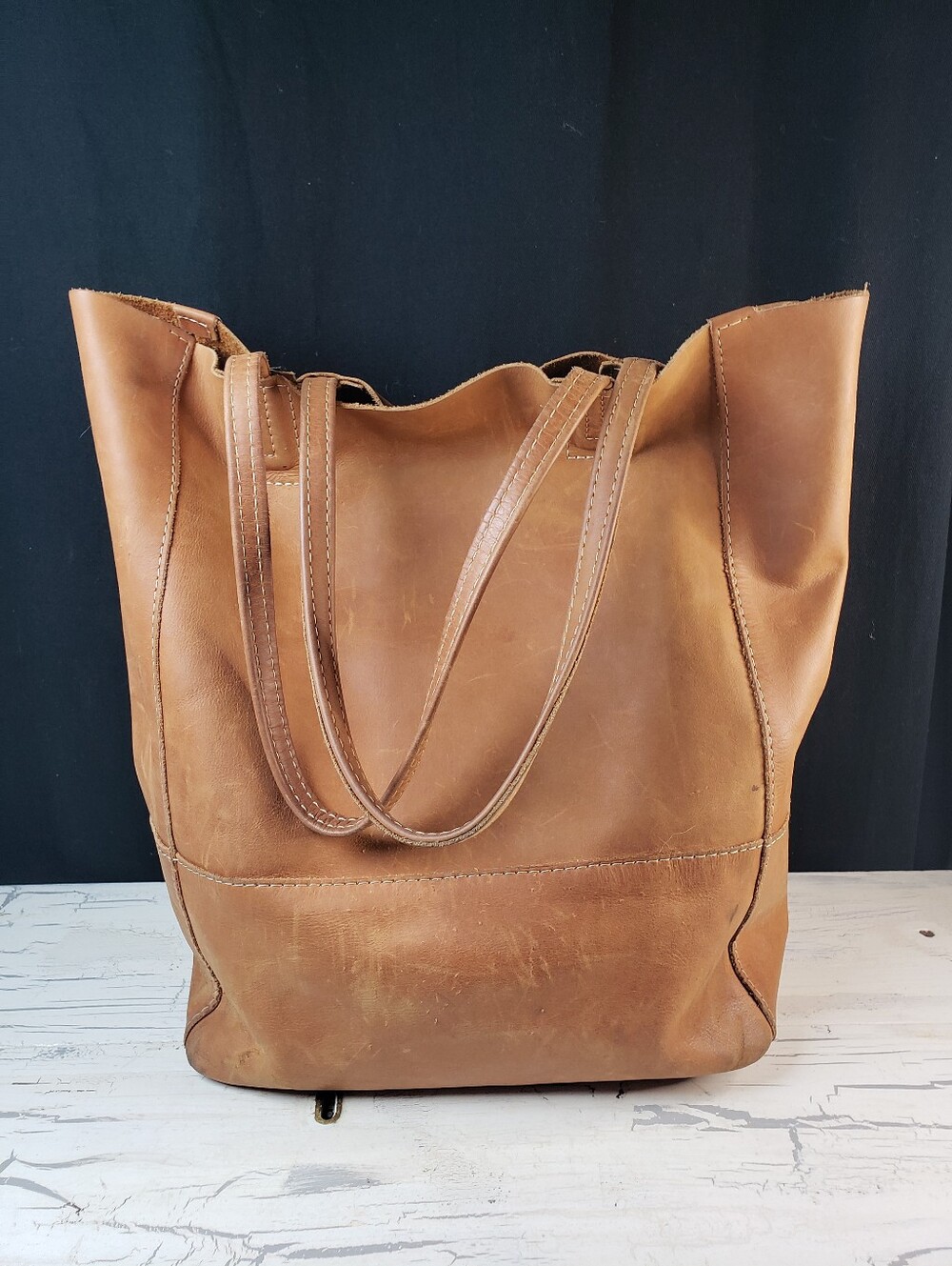 Sseko Designs Safari Leather Bucket Bag in Tan Camel Shade - Picture 4 of 16